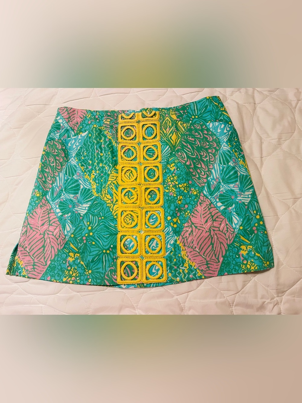 Lilly Pulitzer WHITE LABEL Vinrant Print Mini Skirt with Pink and Yellow Accents